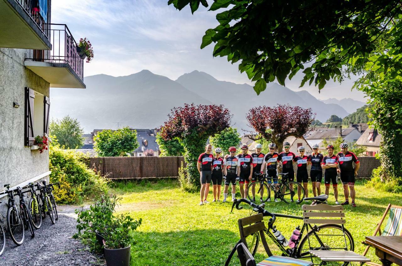 Pyrenees Cycling Lodge Saint-Savin (Hautes-Pyrenees) Bagian luar foto