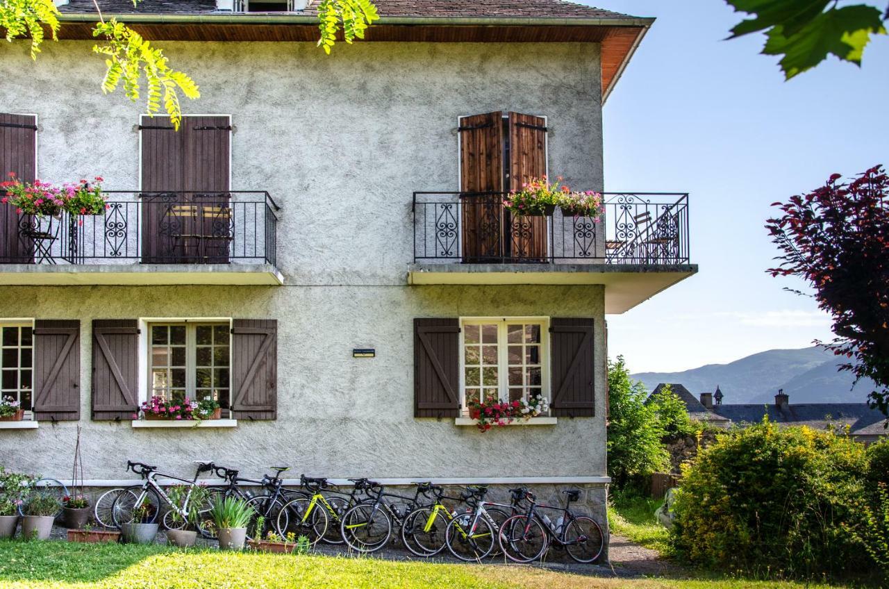 Pyrenees Cycling Lodge Saint-Savin (Hautes-Pyrenees) Bagian luar foto