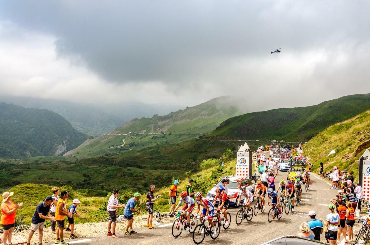 Pyrenees Cycling Lodge Saint-Savin (Hautes-Pyrenees) Bagian luar foto